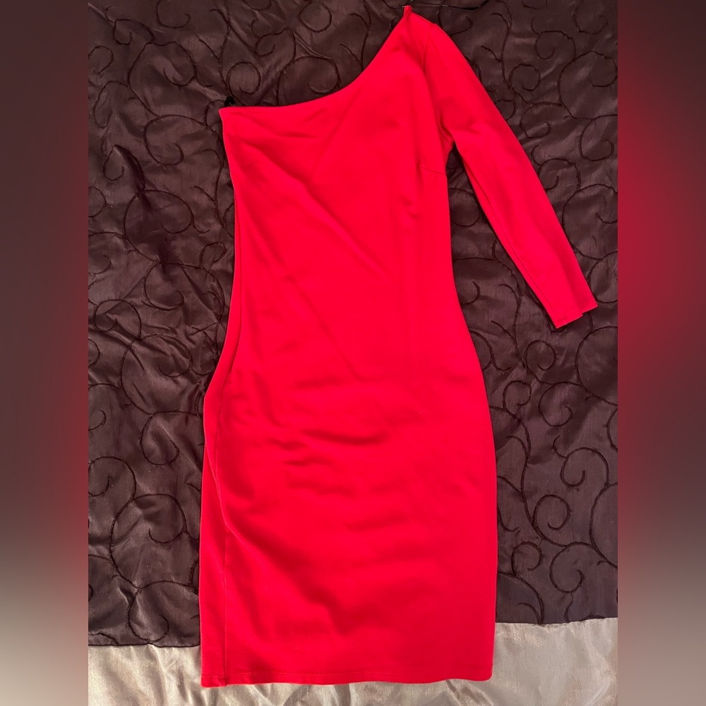 Lulu’s midi dress. Red. US size XS. Barely worn, very good condition.